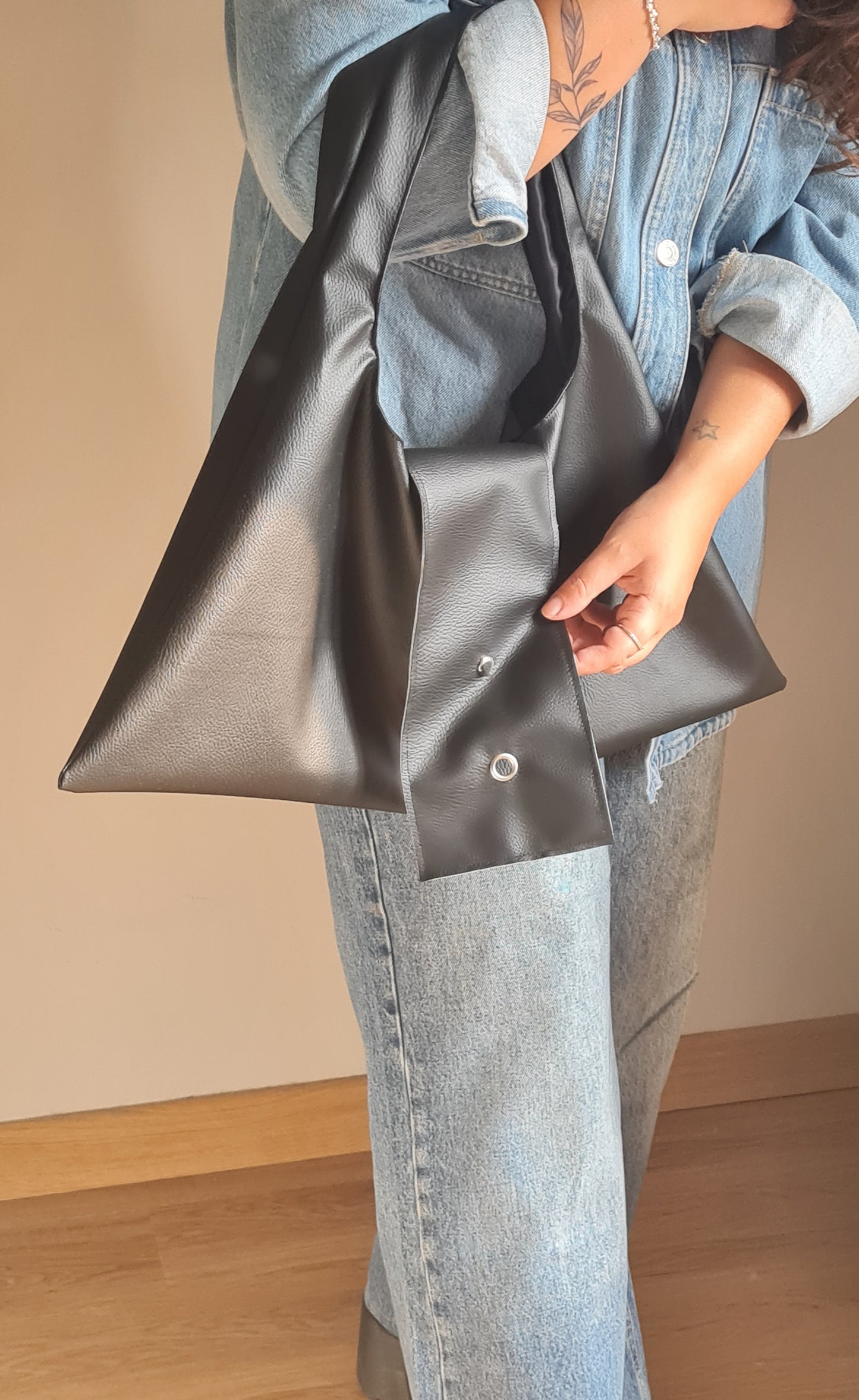 HOBO BAG TRAPEZIO