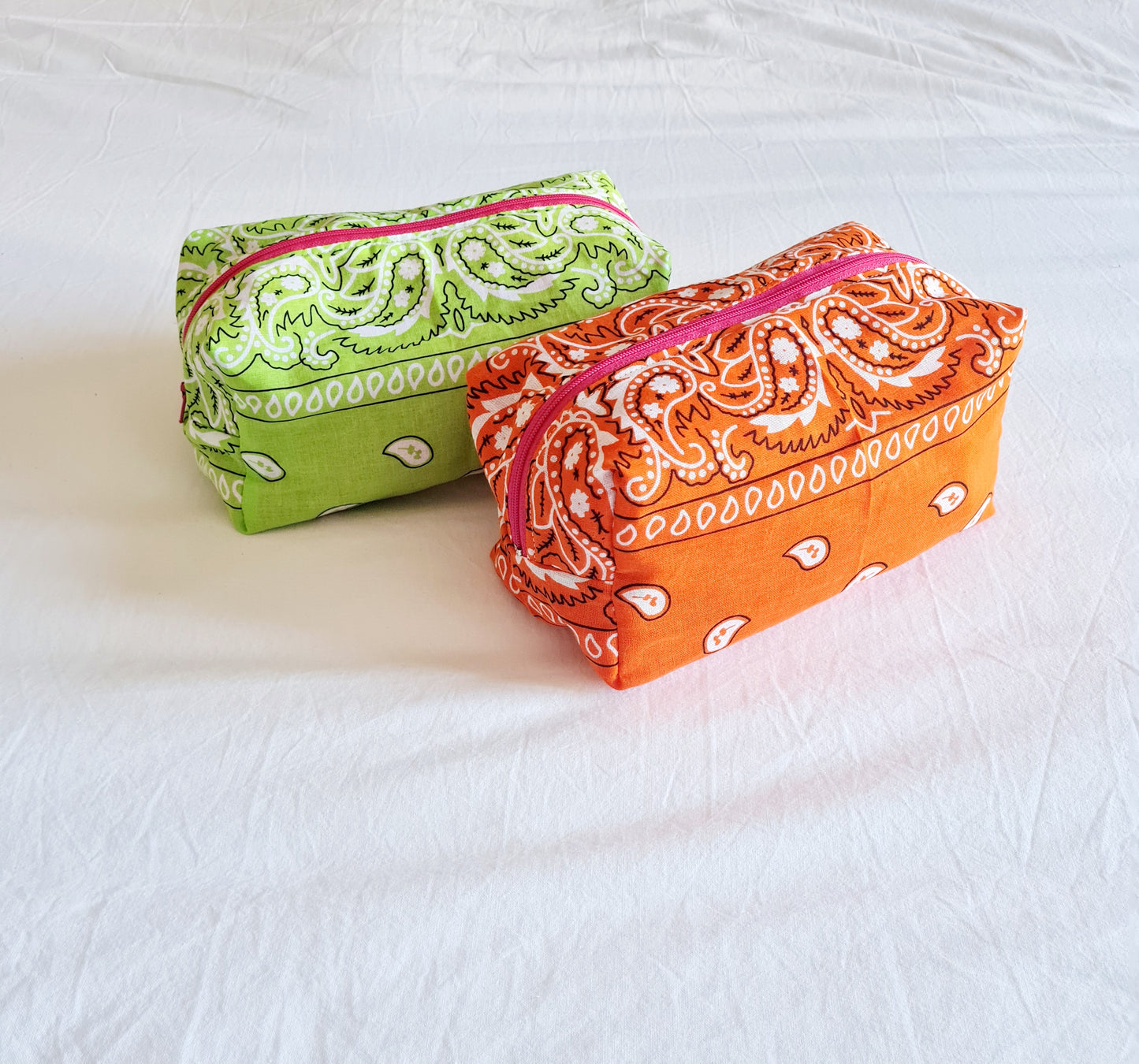 BEAUTY BAG BANDANA